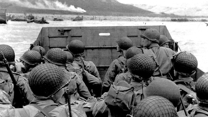 American troops approaching Omaha beach
